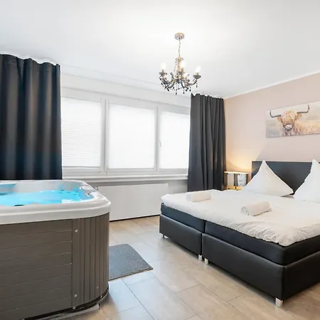 Urban Retreat - Whirpool - Lage ケルン