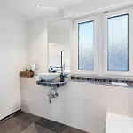 Urban Retreat - Whirpool - Lage Apartamento