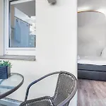 Urban Retreat - Whirpool - Lage 아파트 *