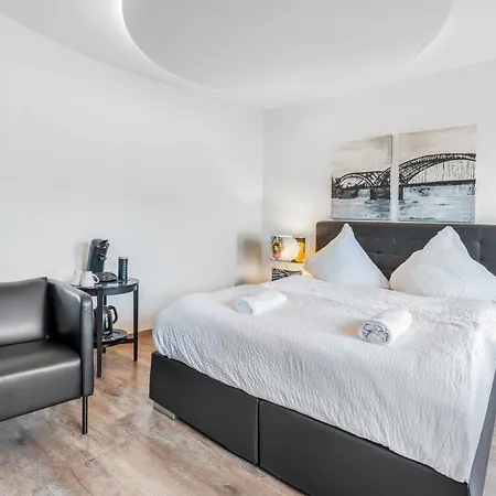 Jakse Apartments Koeln - Urban Retreat Mit Whirlpool - Top Lage Colonia