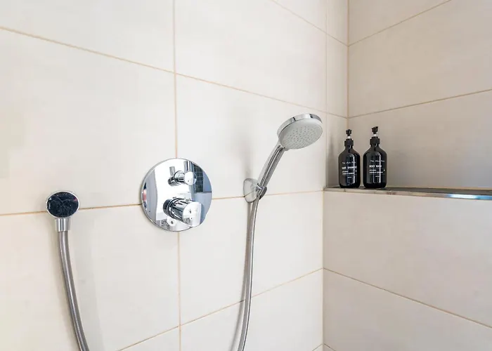 Urban Retreat - Whirpool - Lage Appartamento