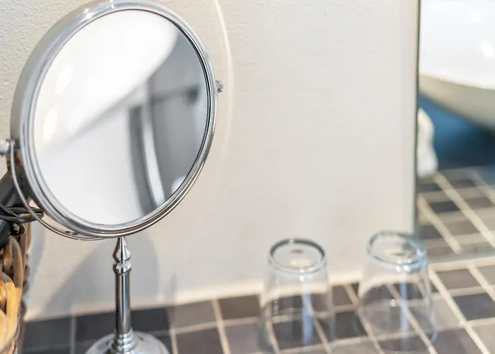 Urban Retreat - Whirpool - Lage شقة كولونيا