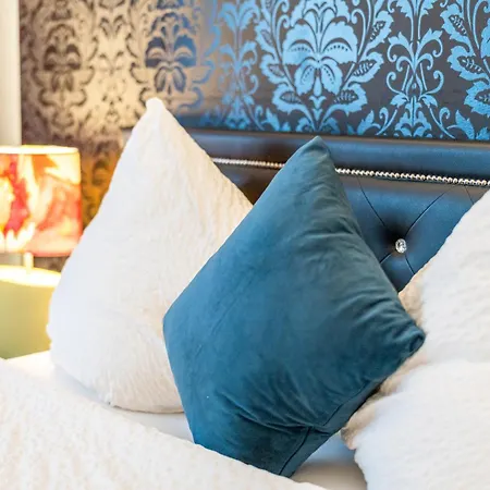 Urban Retreat - Whirpool - Lage Daire *