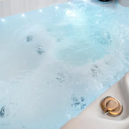 Urban Retreat - Whirpool - Lage Daire *